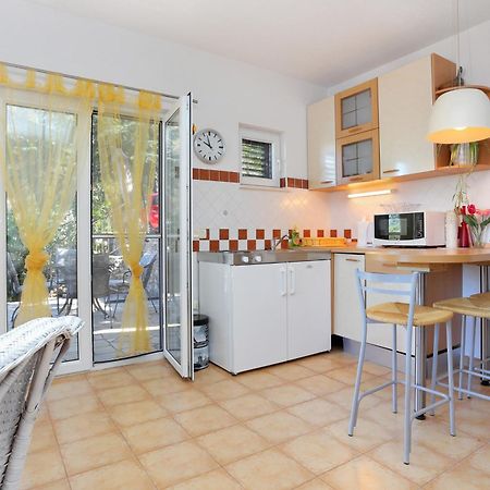 Apartments By The Sea Okrug Donji, Ciovo - 12502 Okrug Gornji Bilik gambar
