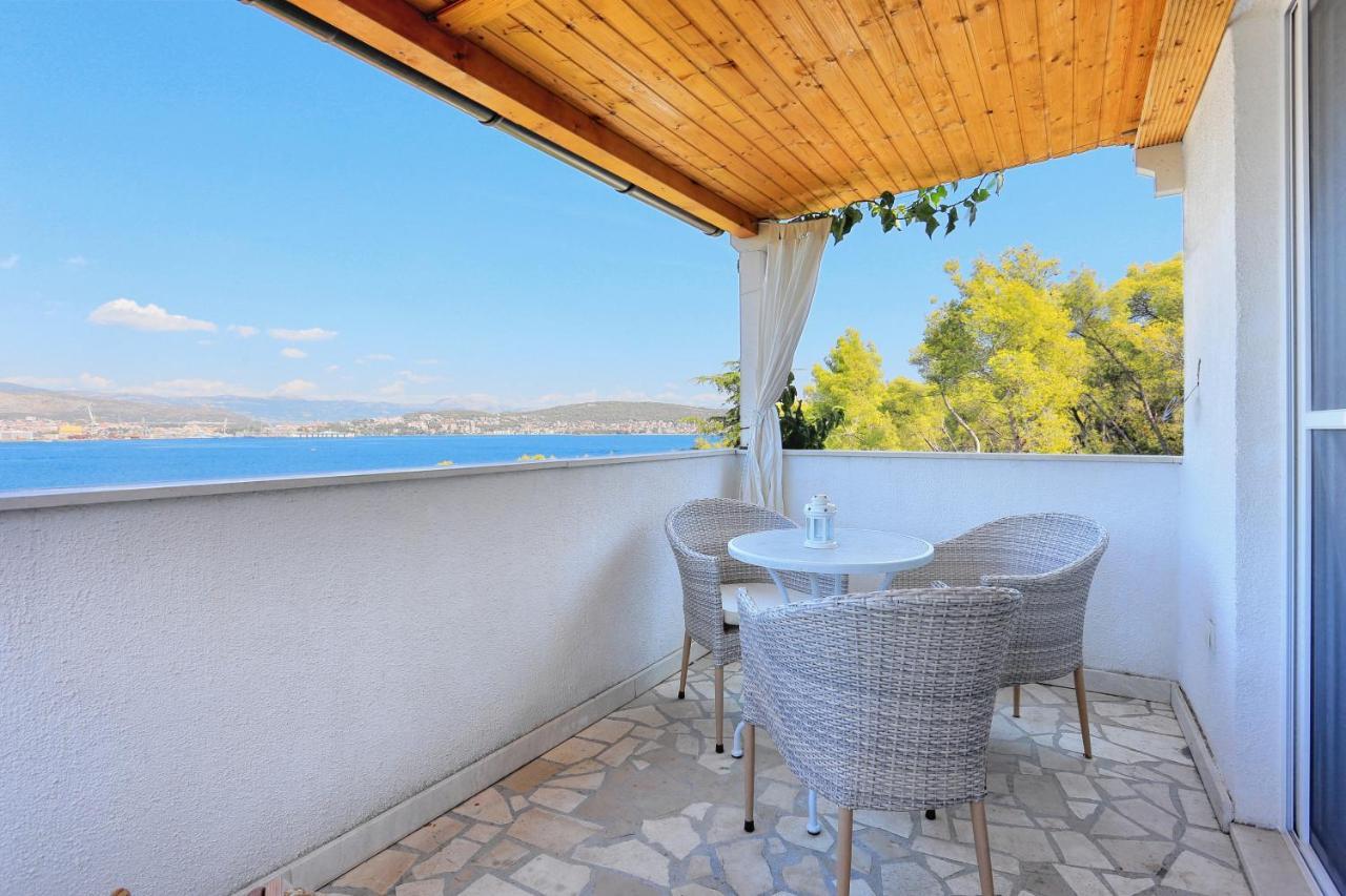 Apartments By The Sea Okrug Donji, Ciovo - 12502 Okrug Gornji Luaran gambar