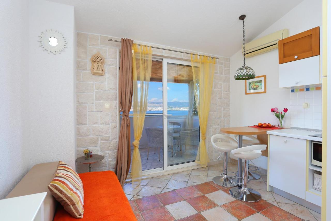 Apartments By The Sea Okrug Donji, Ciovo - 12502 Okrug Gornji Luaran gambar