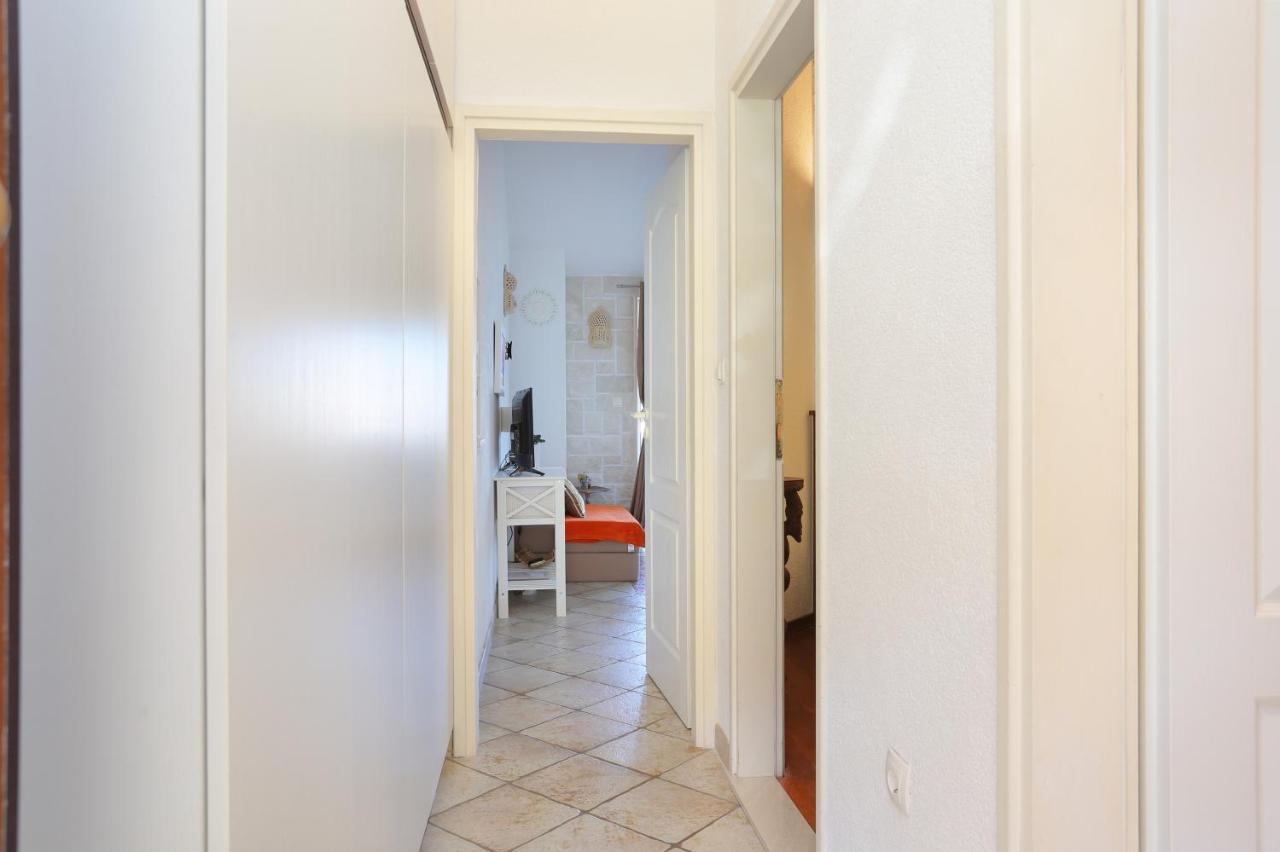 Apartments By The Sea Okrug Donji, Ciovo - 12502 Okrug Gornji Luaran gambar