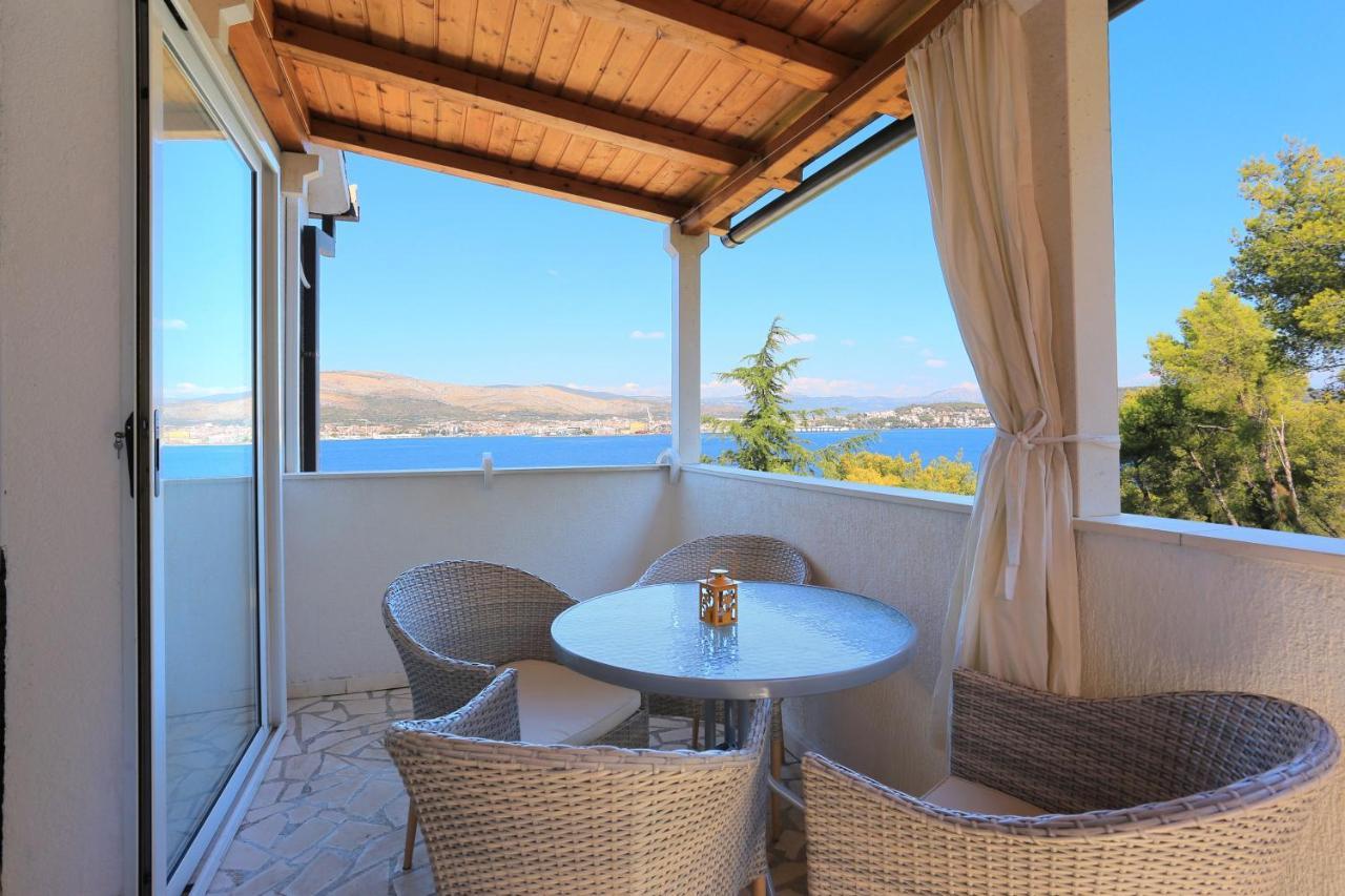 Apartments By The Sea Okrug Donji, Ciovo - 12502 Okrug Gornji Luaran gambar