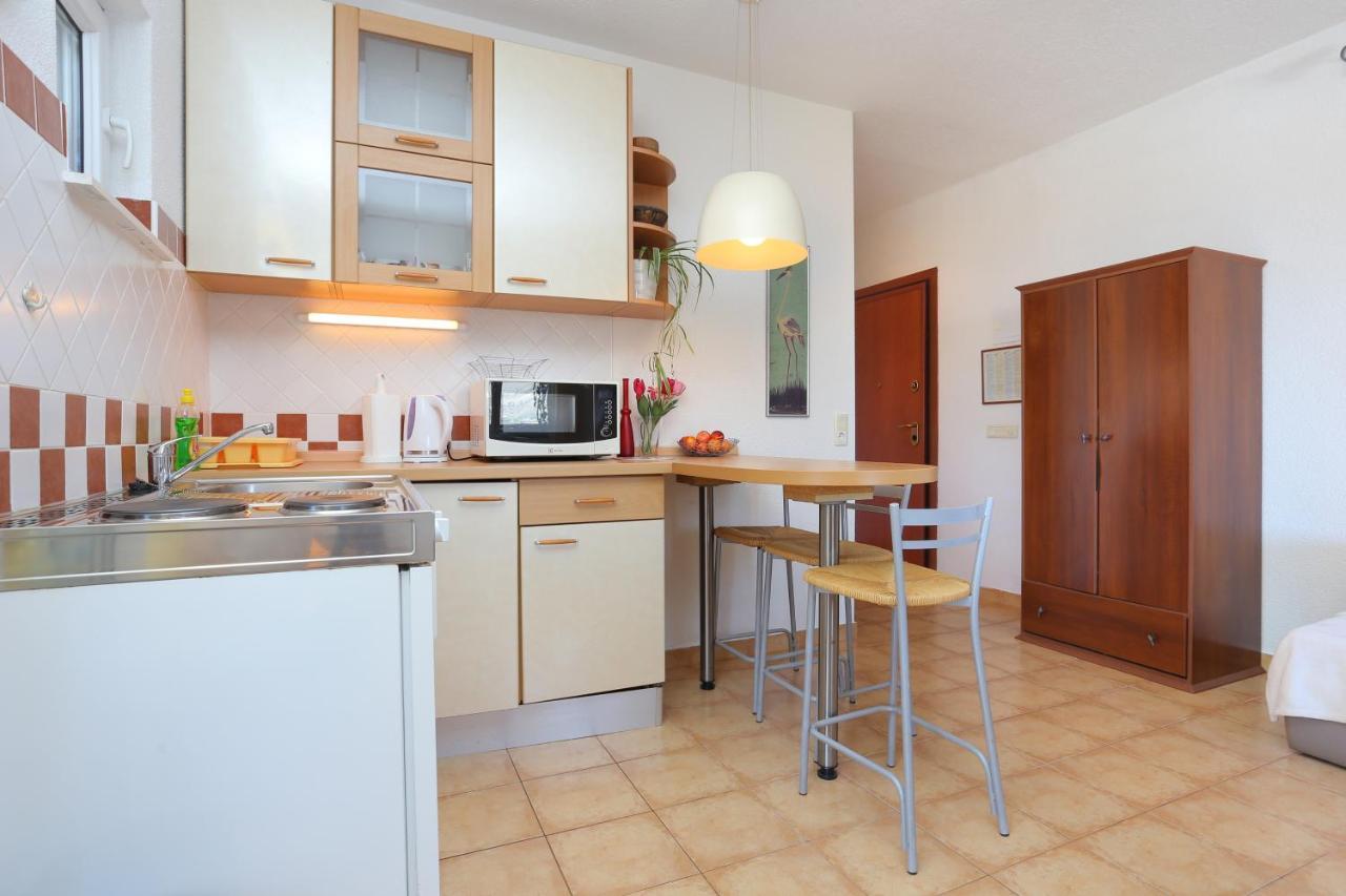 Apartments By The Sea Okrug Donji, Ciovo - 12502 Okrug Gornji Luaran gambar